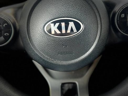 Used 2021 Kia Soul LX FWD image 34