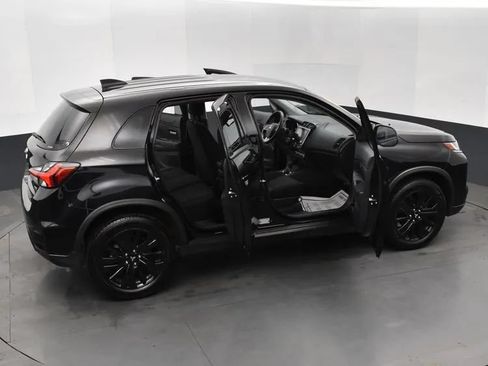 Used 2025 Mitsubishi Outlander Sport LE AWD/4WD image 6