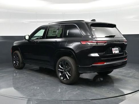 New 2026 Jeep Grand Cherokee Limited AWD/4WD image 9
