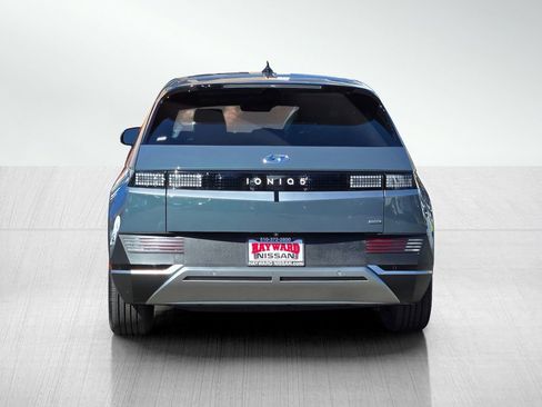 Used 2023 Hyundai Ioniq 5 SEL image 5