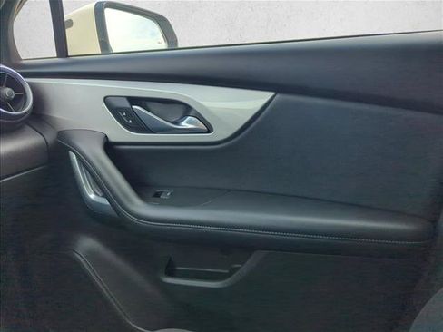 Used 2021 Chevrolet Blazer LT FWD image 24
