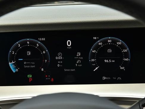 New 2026 Volkswagen Tiguan SE R-Line AWD/4WD image 12