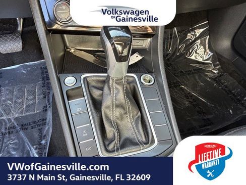 Certified 2024 Volkswagen Jetta SE image 25