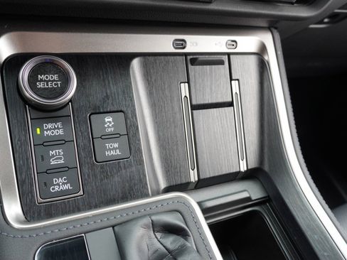 Used 2024 Lexus GX 550 AWD/4WD image 19