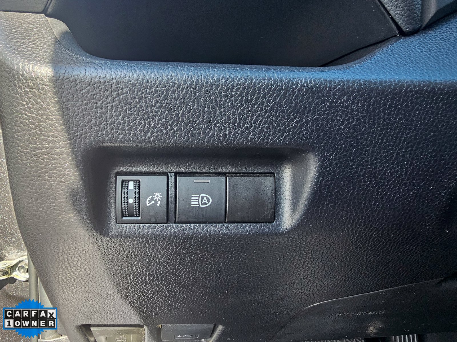 Used 2025 Toyota RAV4 XLE AWD/4WD image 14