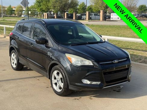 Used 2014 Ford Escape SE w/ Equipment Group 201A image 1