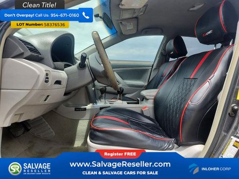 Used 2011 Toyota Camry LE FWD image 9