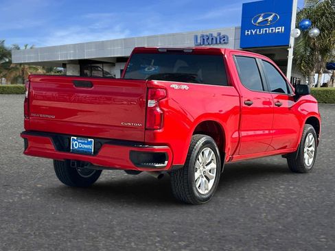 Used 2021 Chevrolet Silverado 1500 Custom image 3