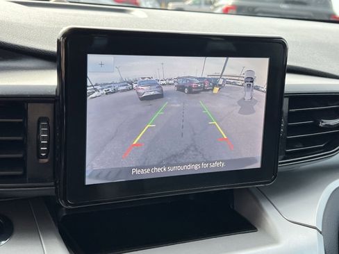 Used 2021 Ford Explorer XLT image 19