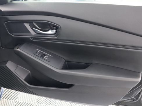 Used 2025 Honda Accord SE image 28