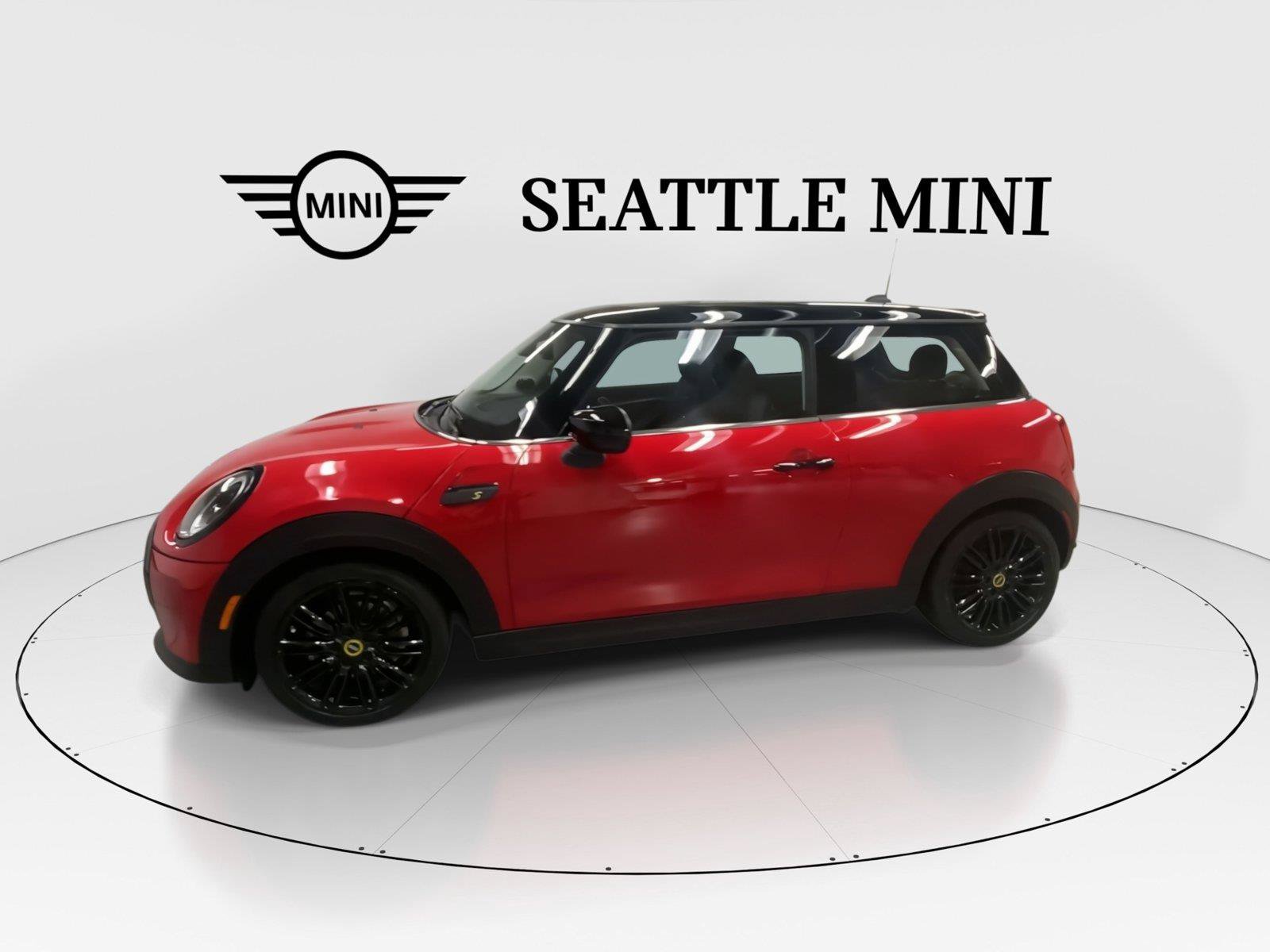 Used 2024 MINI Cooper SE FWD image 6