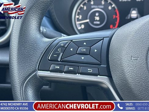 Used 2025 Nissan Versa SV FWD image 31