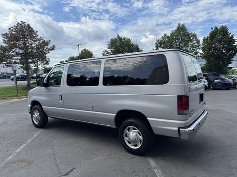 Used 2013 Ford E-350 and Econoline 350 XLT RWD image 24