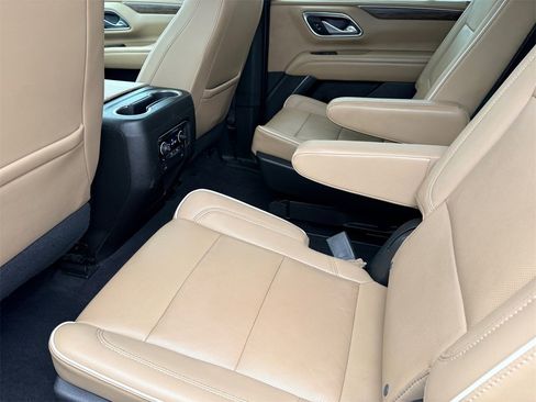 Used 2021 Chevrolet Tahoe Premier w/ Premium Package image 23