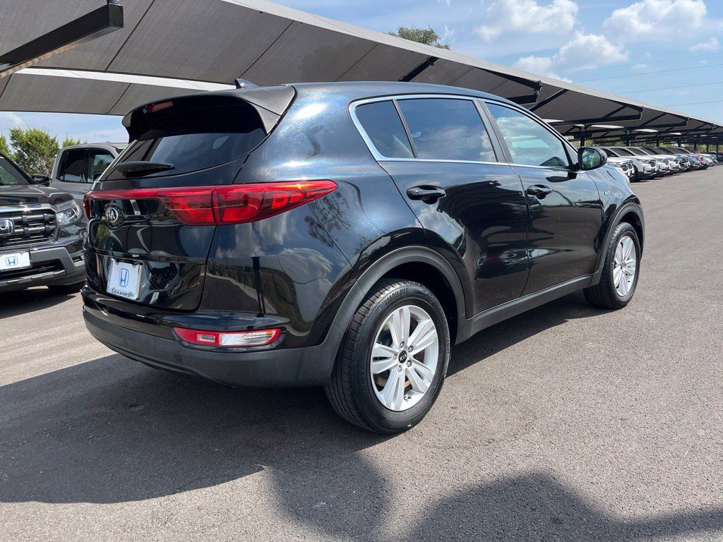 Used 2019 Kia Sportage LX AWD/4WD image 4