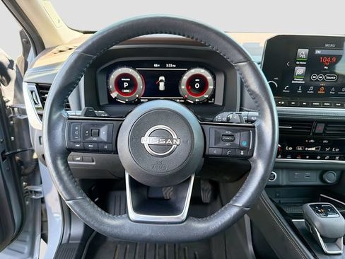 Used 2022 Nissan Rogue Platinum w/ Head-Up Display Package AWD/4WD image 12