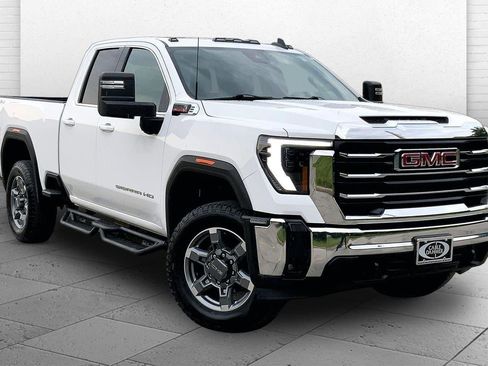 Used 2024 GMC Sierra 2500 SLE w/ SLE Value Package; AWD/4WD image 1