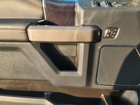 Used 2022 Ford F250 Platinum w/ FX4 Off-Road Package image 26