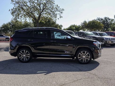 Used 2018 GMC Terrain Denali w/ Advanced Safety Package AWD/4WD image 8