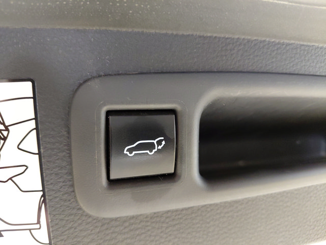Used 2023 Toyota Highlander Limited AWD/4WD image 15