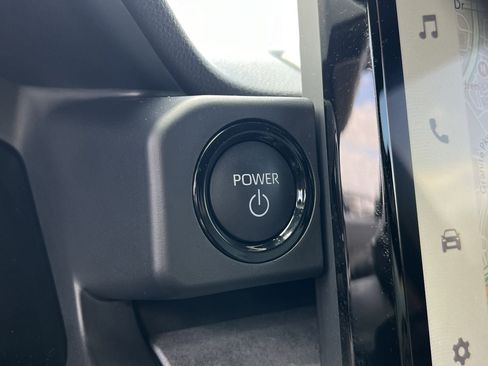 Used 2025 Toyota Tacoma Trailhunter image 30