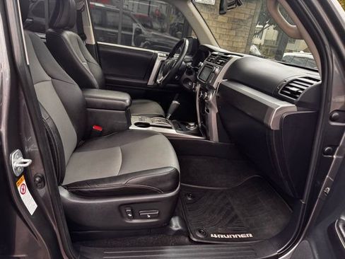 Used 2015 Toyota 4Runner SR5 Premium AWD/4WD image 31