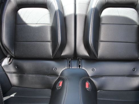Used 2022 Ford Mustang Premium RWD image 39
