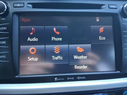 Used 2019 Toyota Highlander Plus FWD image 19