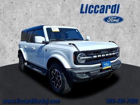 Used 2025 Ford Bronco Outer Banks image 1