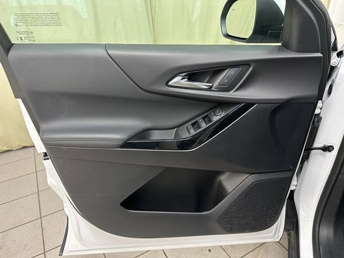 Certified 2025 Chevrolet Equinox LT FWD image 33