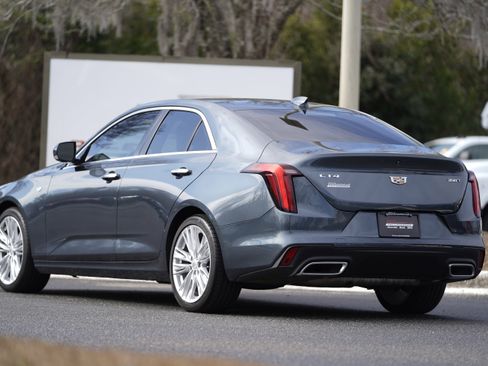 Used 2022 Cadillac CT4 Premium Luxury image 3