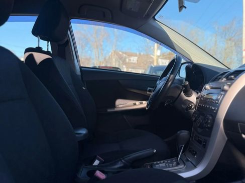Used 2010 Toyota Corolla S image 23