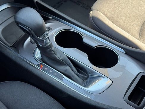 Used 2021 Chevrolet Malibu LT image 34