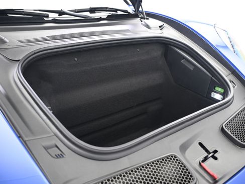 Certified 2025 Porsche 911 GT3 RWD image 16