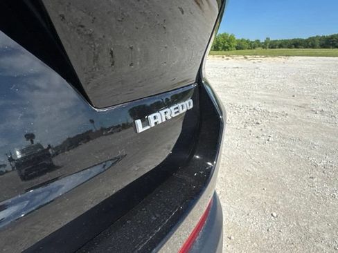 Used 2025 Jeep Grand Cherokee L Laredo w/ Luxury Tech Group I AWD/4WD image 12