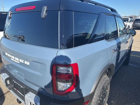 New 2026 Ford Bronco Sport Outer Banks w/ Sasquatch Outer Banks Package image 18