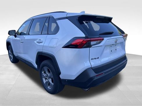Used 2025 Toyota RAV4 XLE AWD/4WD image 3