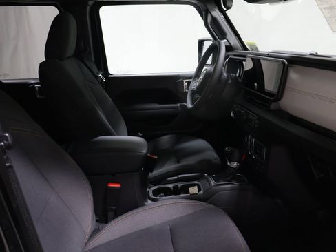 New 2026 Jeep Gladiator Sport AWD/4WD image 14