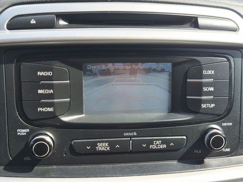 Used 2017 Kia Sorento LX FWD image 22