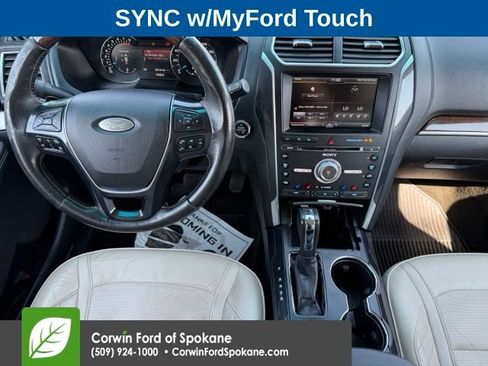 Used 2016 Ford Explorer Platinum AWD/4WD image 3