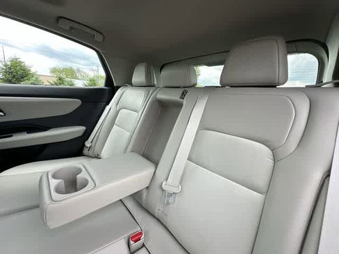 Used 2023 Nissan Ariya FWD image 19