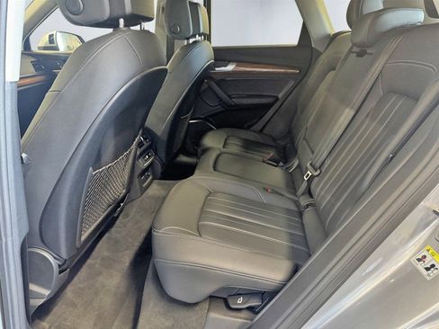 Used 2021 Audi Q5 2.0T Premium w/ Convenience Package image 21