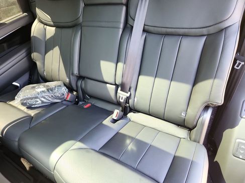 New 2026 Land Rover Range Rover Long Wheelbase Autobiography image 25