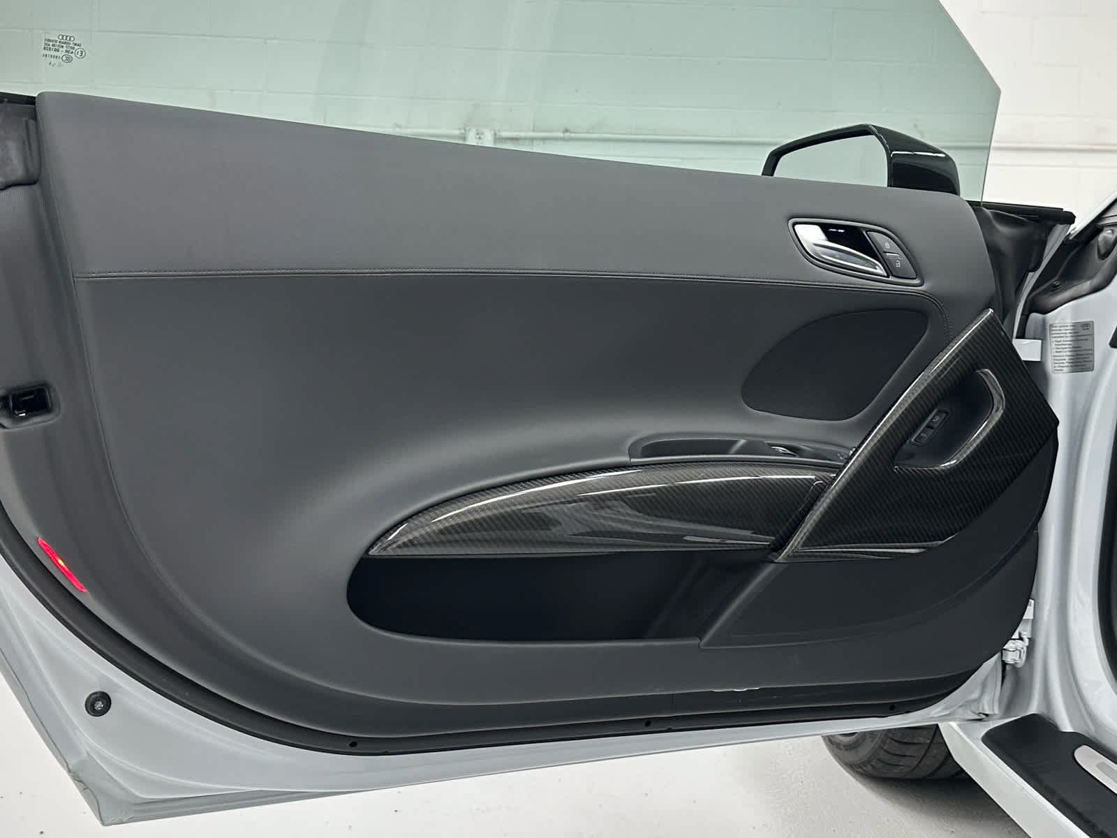 Used 2015 Audi R8 V8 AWD/4WD image 17
