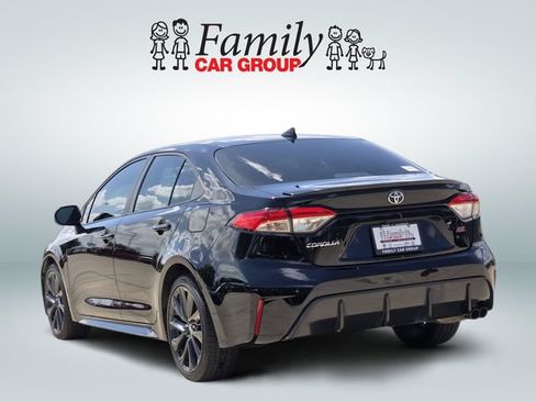 Used 2023 Toyota Corolla SE FWD image 3