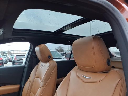 Used 2019 Cadillac XT4 Premium Luxury image 18