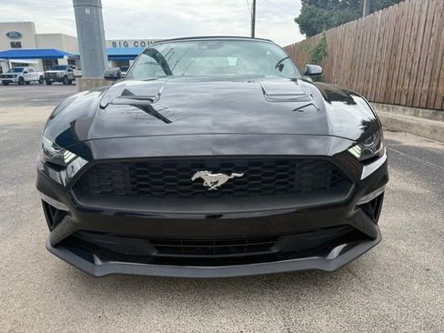 Used 2022 Ford Mustang Premium image 5