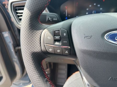 New 2026 Ford Escape ST-Line w/ Tech Pack #1 image 18