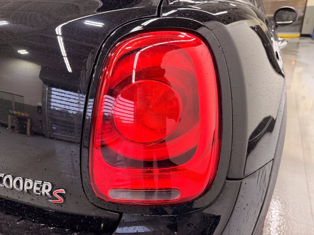 Used 2018 MINI Cooper S FWD image 5