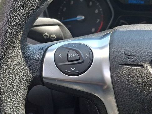 Used 2012 Ford Focus SE w/ SE Winter Pkg FWD image 25